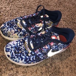 colorful nike shoes size 9